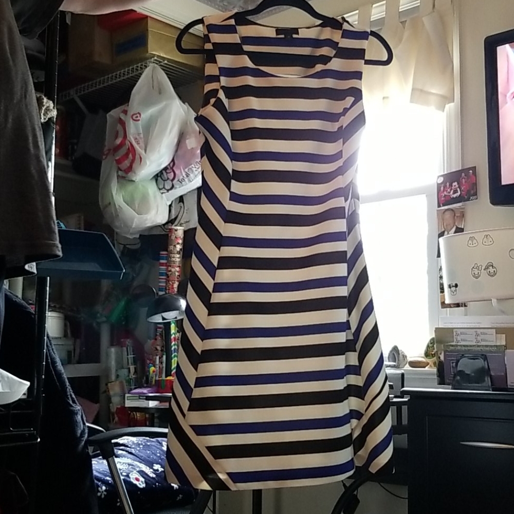 Worthington sleeveless dress